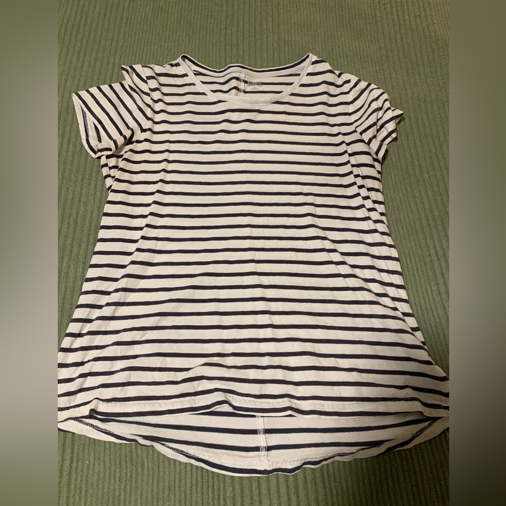 🤎Women’s Duluth Trading Co Shirt